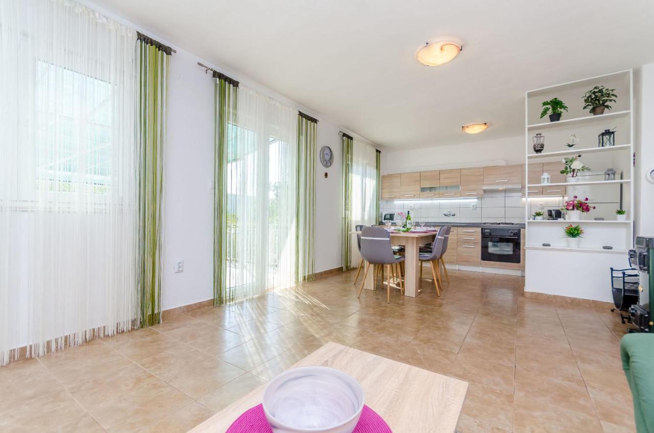 Apartment Snjezana Marina Luaran gambar